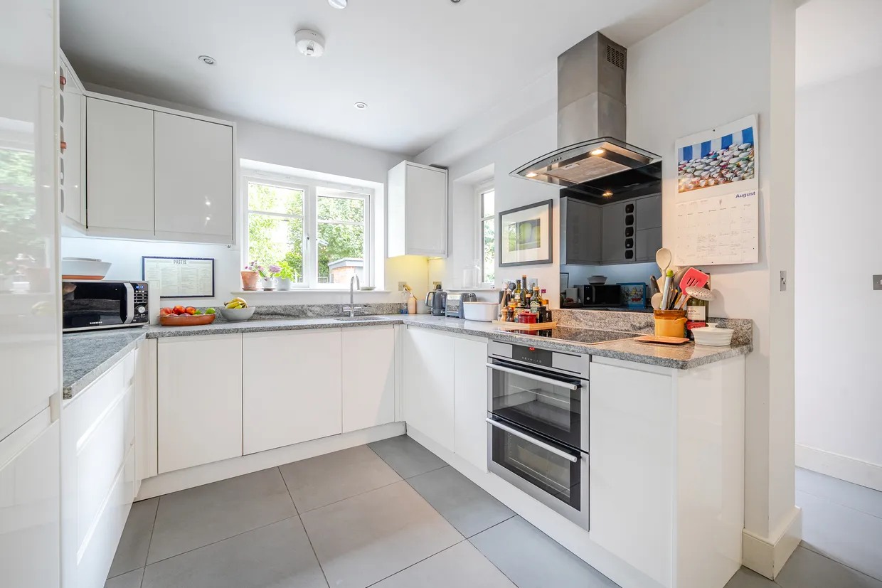 Draymans Lane, Marlow, SL7 photo 4