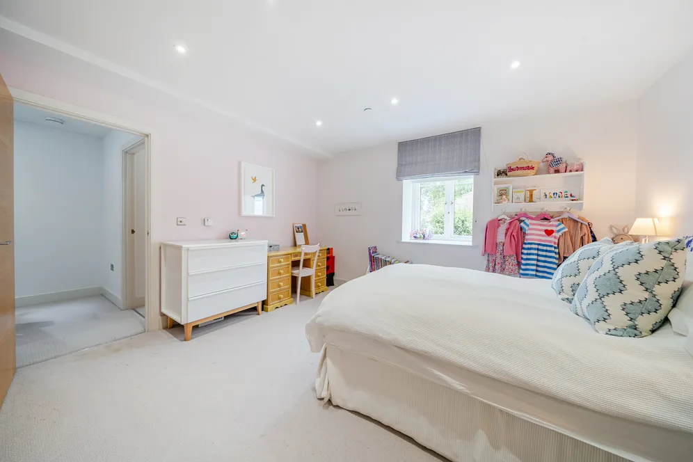 Draymans Lane, Marlow, SL7 photo 7