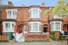 Bruce Grove, Watford