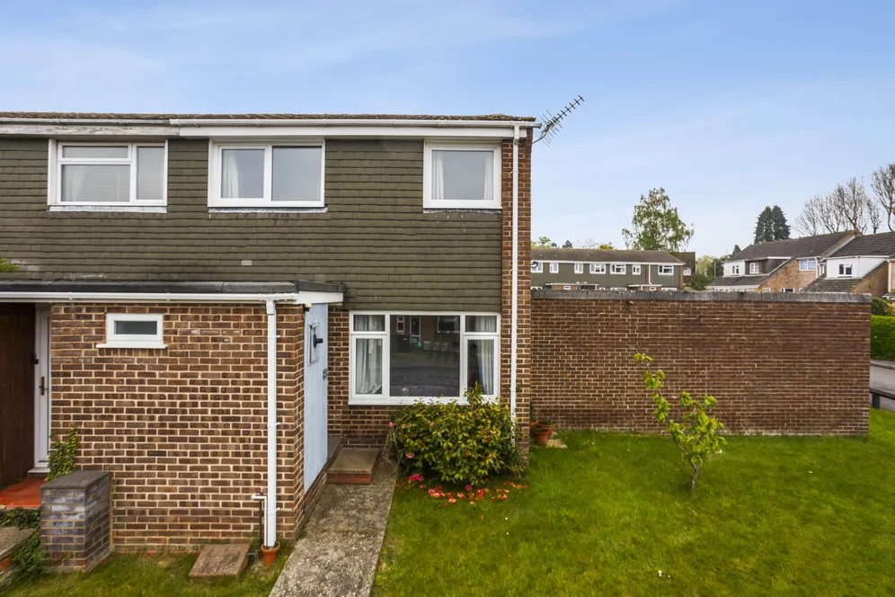 Sagecroft Road, Thatcham, RG18 photo 2