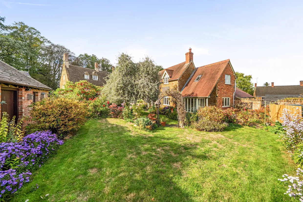 Banbury Road, Chacombe, OX17 photo 14