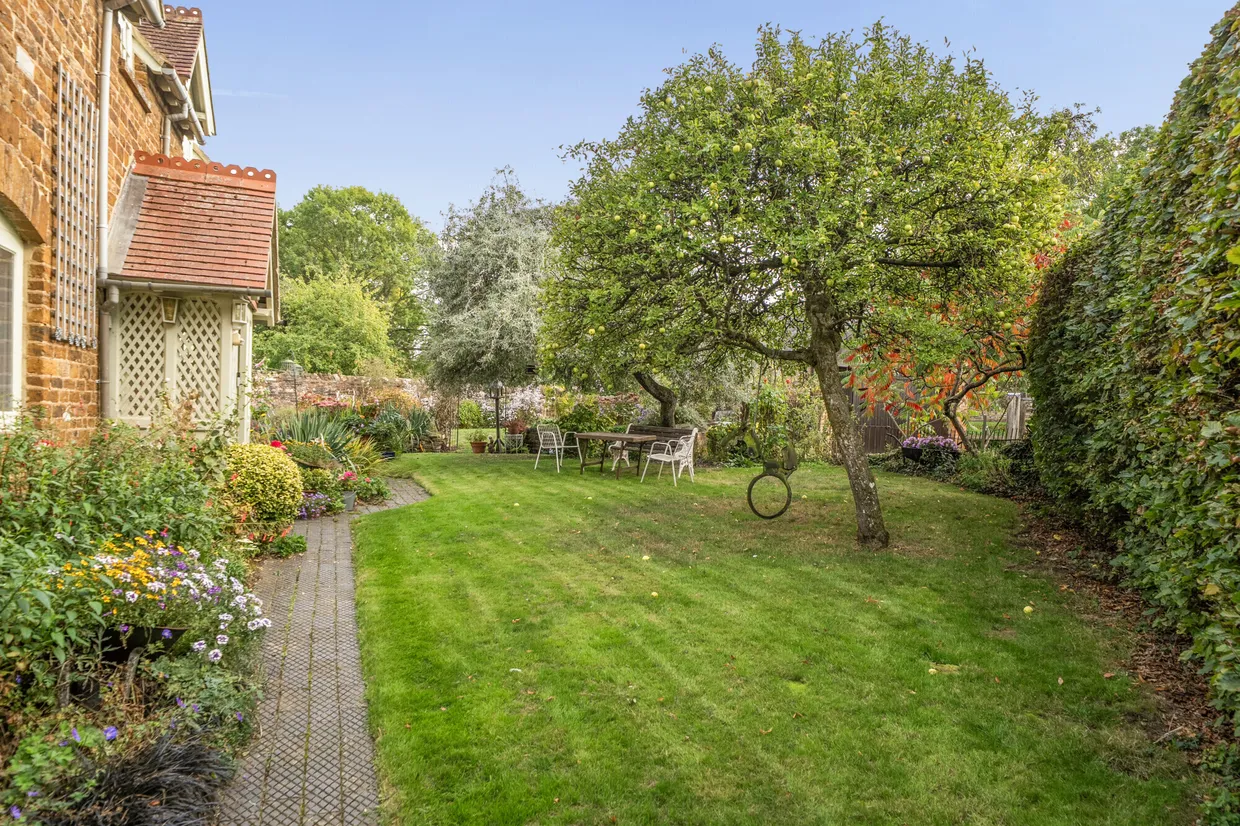 Banbury Road, Chacombe, OX17 photo 15