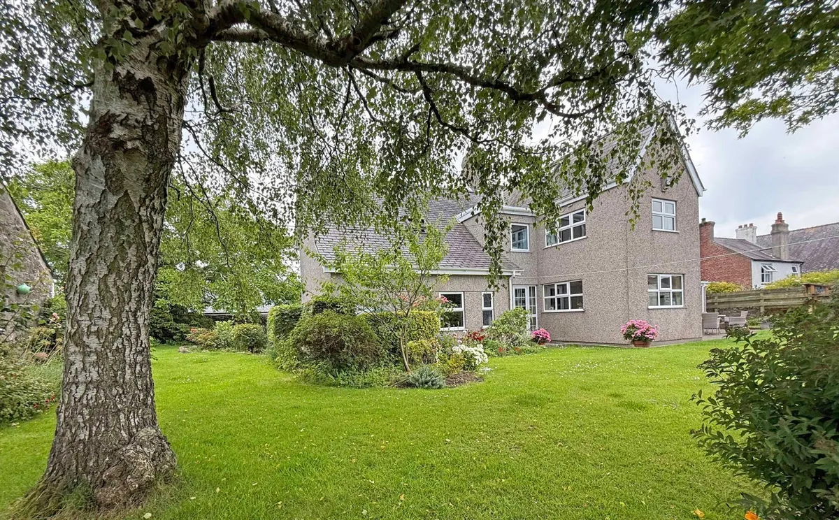 Brynsiencyn, Llanfairpwll, Isle of Anglesey, LL61