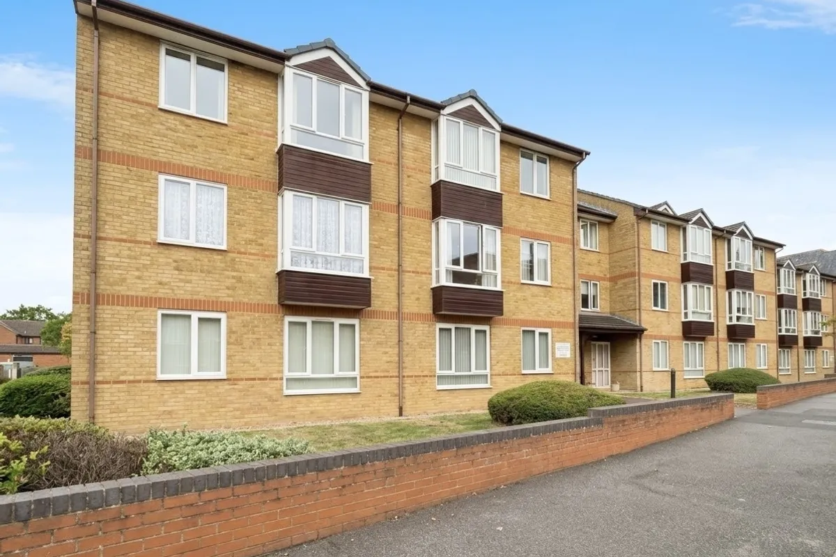 Thicket Road, SUTTON