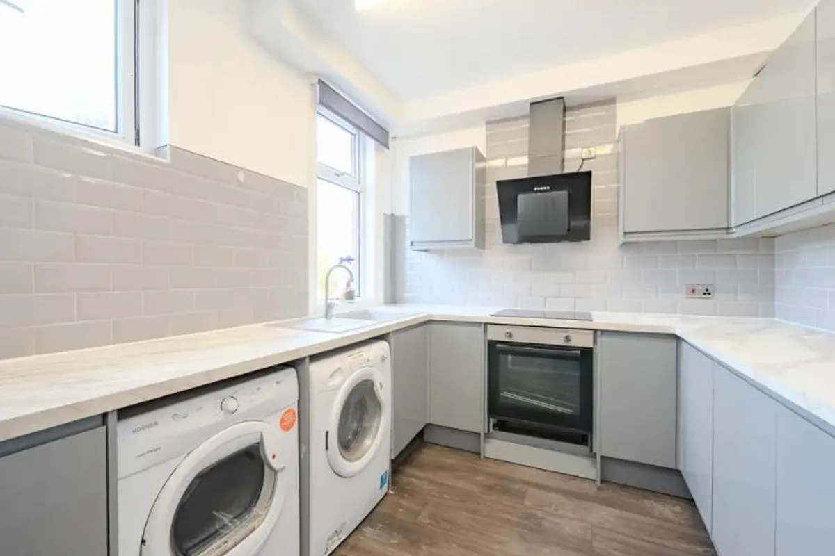 Kirkstall Lane, LEEDS