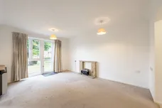 Thicket Road, SUTTON