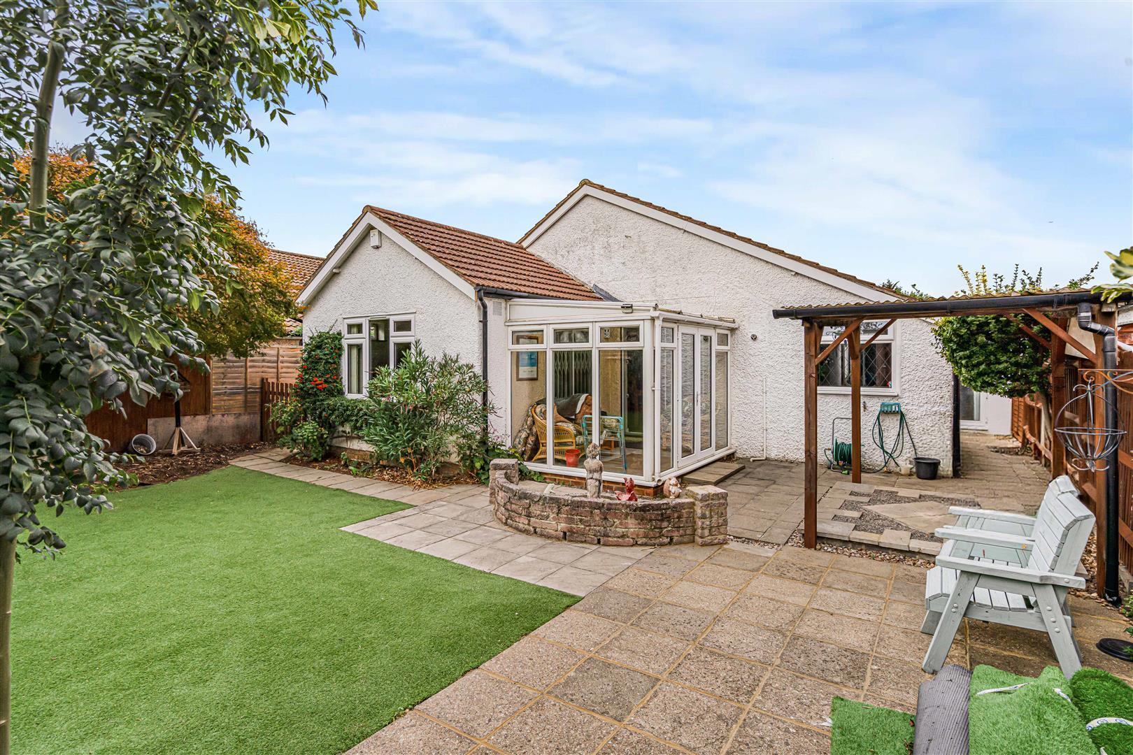 Royston Way, Burnham Image 7