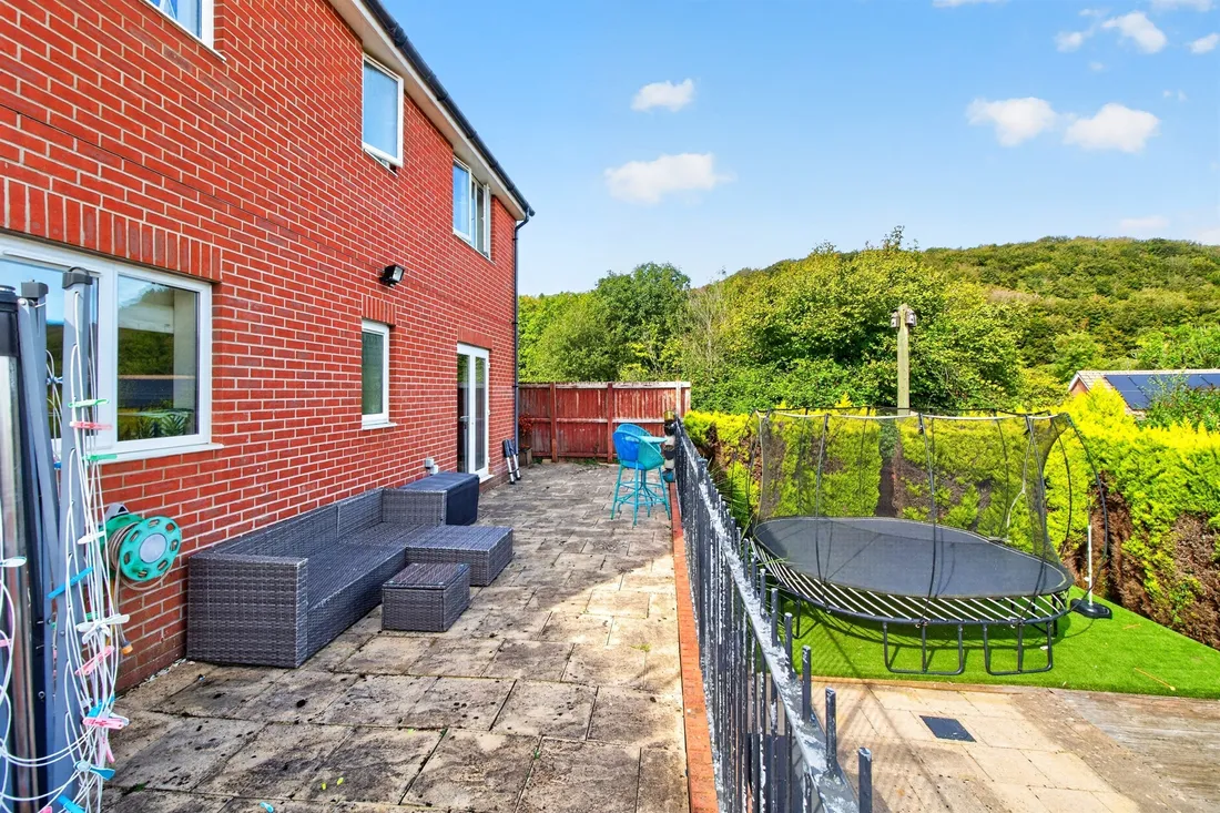 Property photo 6