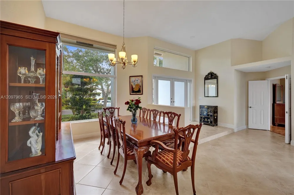 2649 Miller Ct, Weston, FL 33332