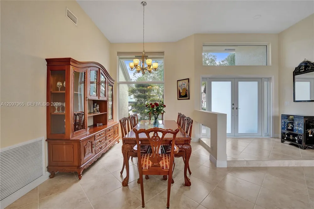 2649 Miller Ct, Weston, FL 33332