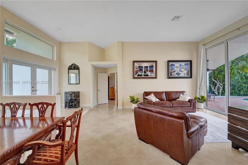 2649 Miller Ct, Weston, FL 33332