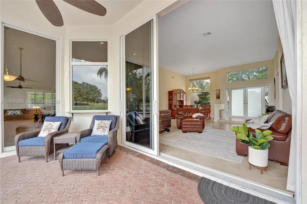 2649 Miller Ct, Weston, FL 33332