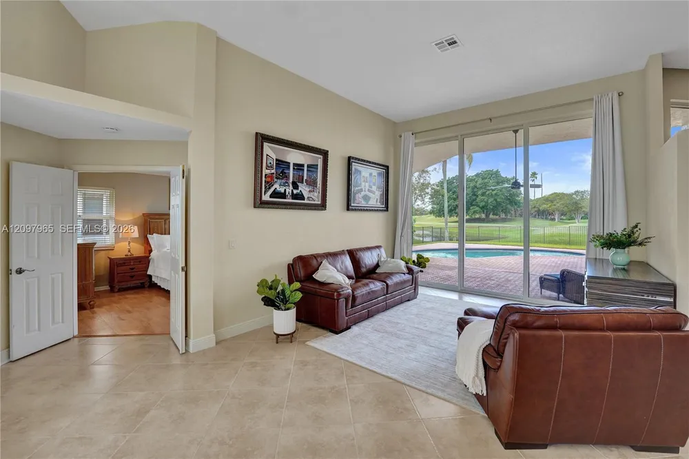 2649 Miller Ct, Weston, FL 33332