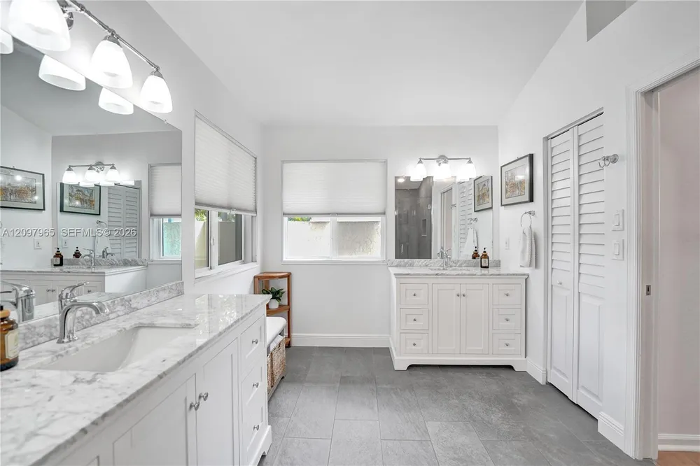 2649 Miller Ct, Weston, FL 33332