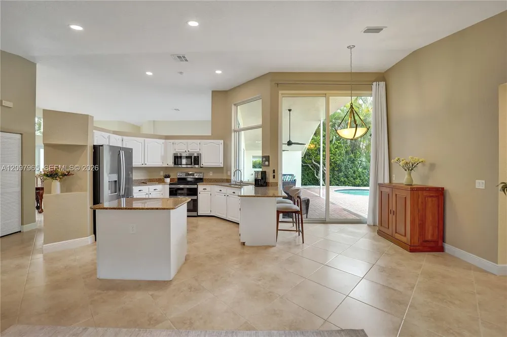 2649 Miller Ct, Weston, FL 33332