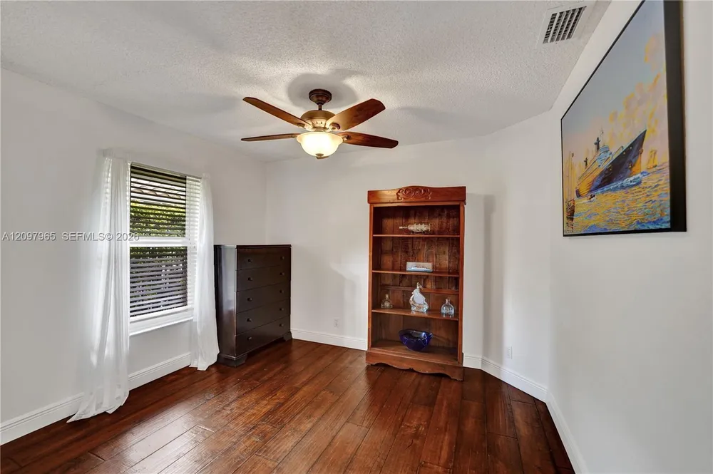2649 Miller Ct, Weston, FL 33332