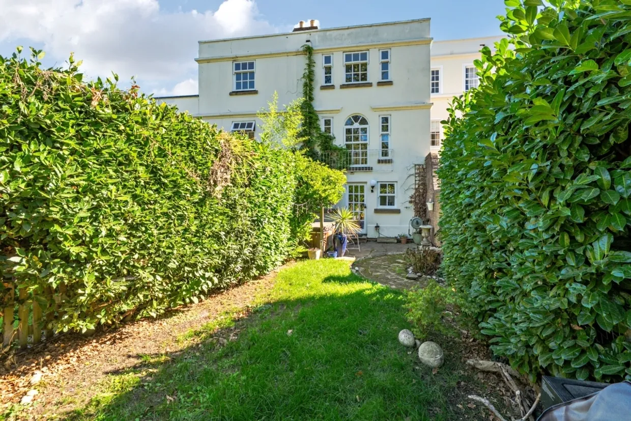 Danesbury Park Welwyn AL6 photo 16
