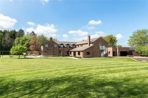 Bollington Lane, Nether Alderley, SK10 photo 3