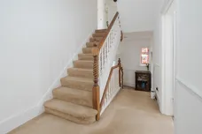 Church Crescent, London, N10 photo 14