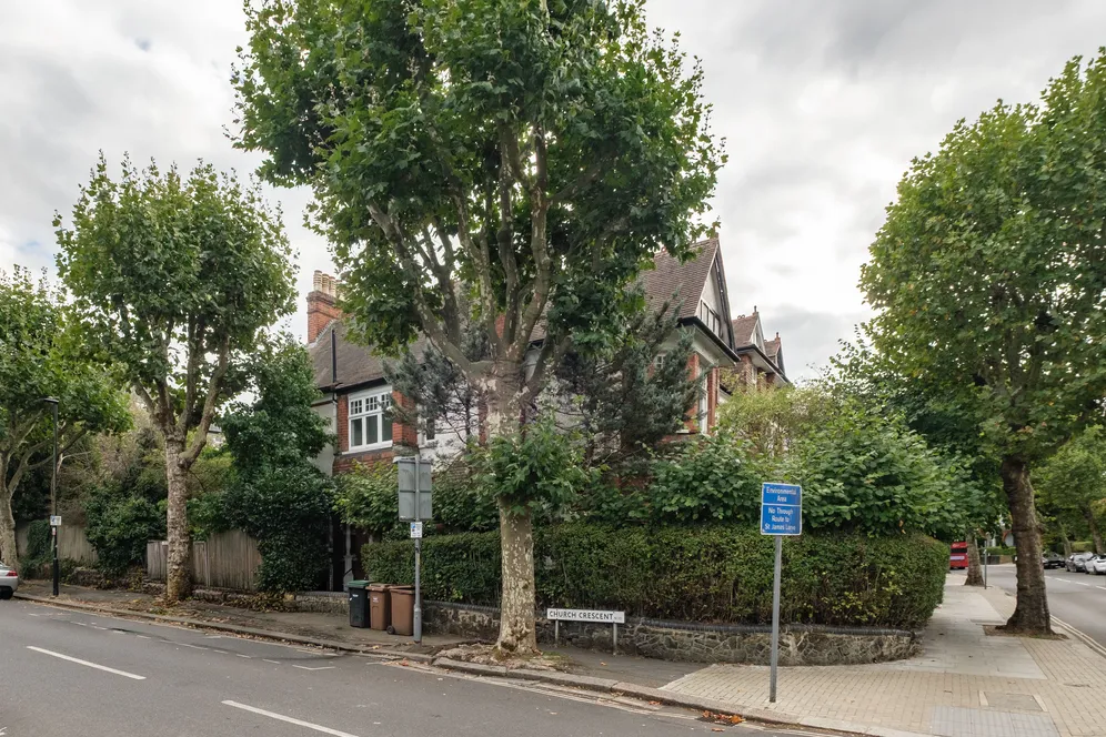 Muswell Hill Road, London, N10 photo 25
