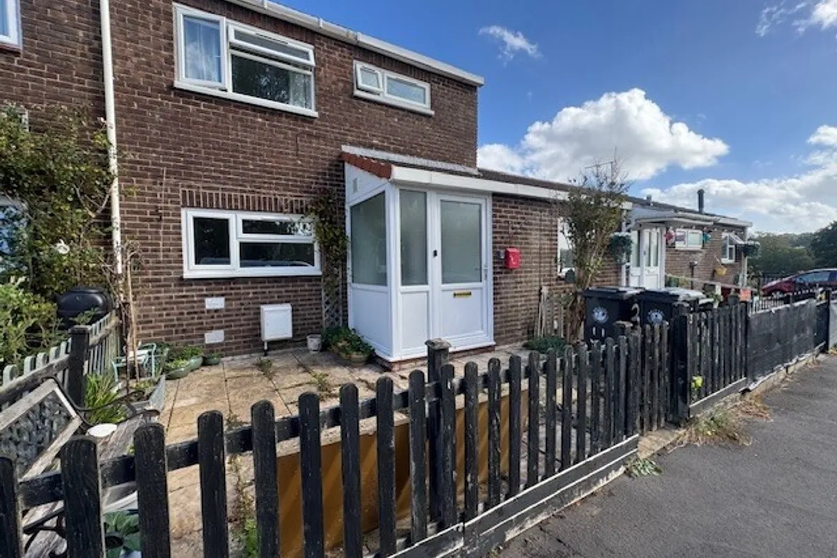 Cerney Lane, BRISTOL
