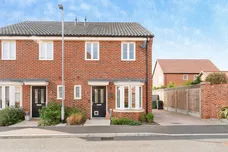 Kestrel Drive, Holt