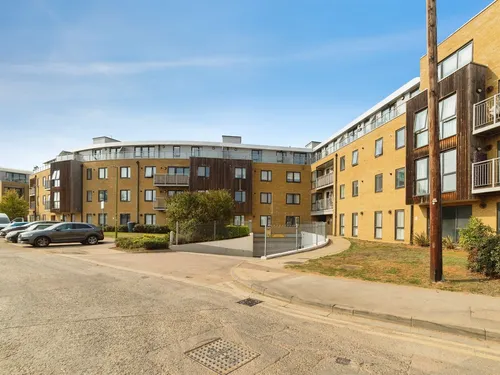 Smeaton Court, HERTFORDphoto