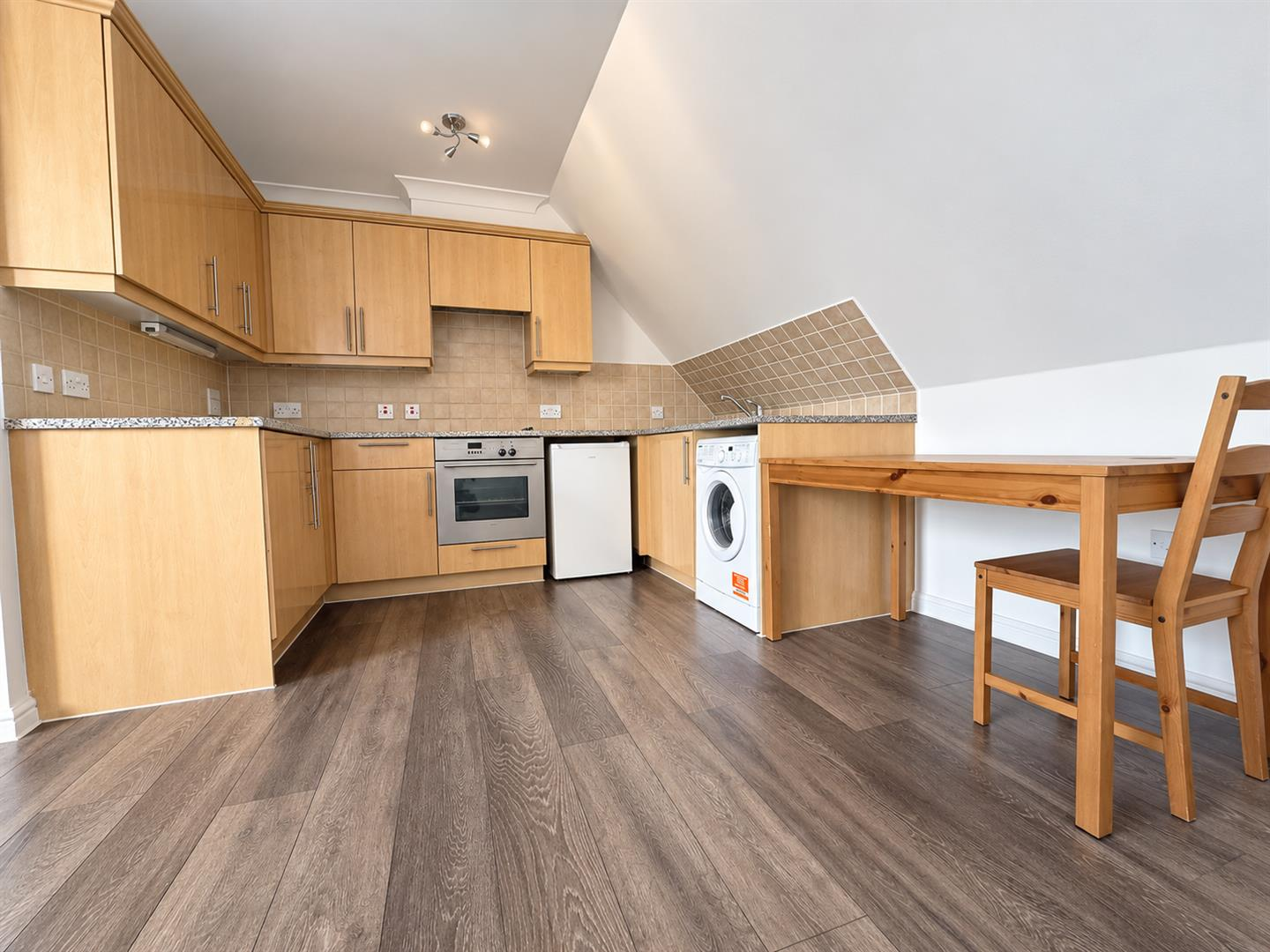 Pannells Court, Hounslow Image 6