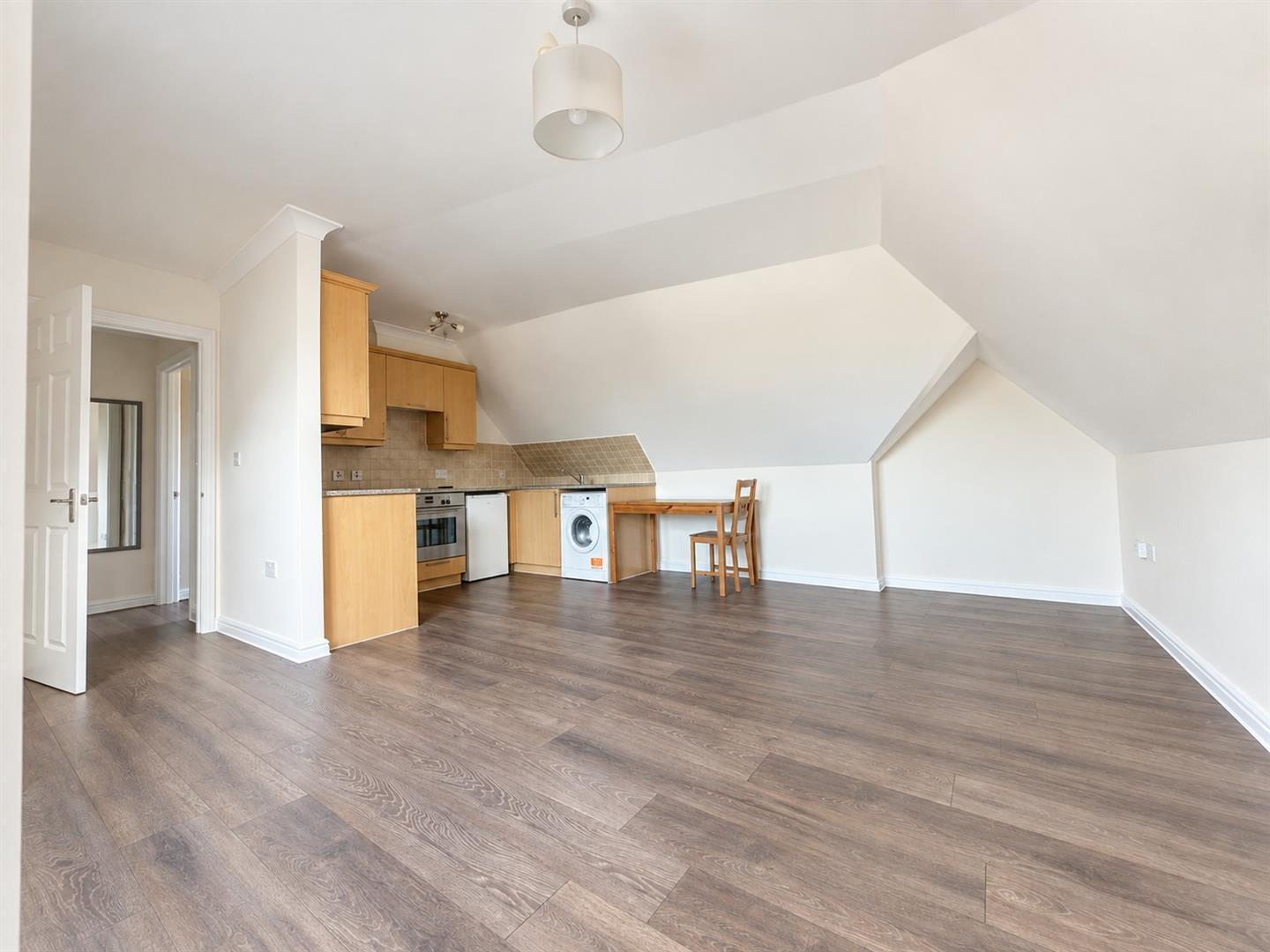Pannells Court, Hounslow Image 7