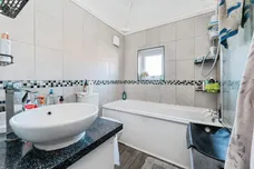 Burnsfield Estate, Chatteris