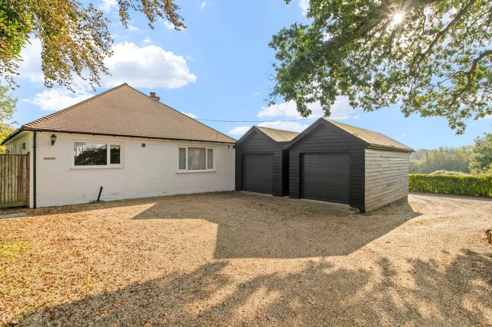 Property carousel item 17