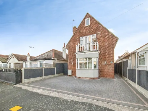Garden Road, Jaywick, Clacton-On-Seaphoto