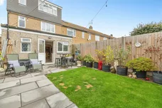 Newtons Close, Rainham