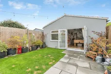 Newtons Close, Rainham
