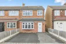 Newtons Close, Rainham