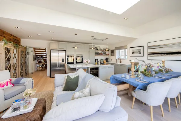 Jolliffe Road, West Wittering, PO20 photo 4