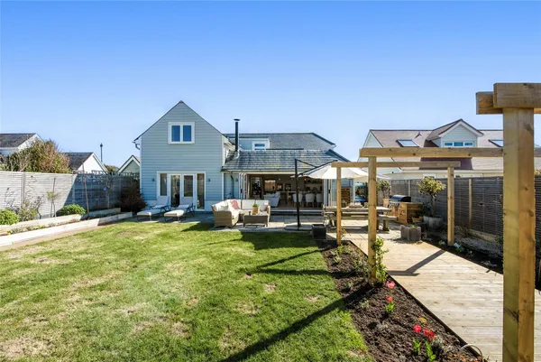 Jolliffe Road, West Wittering, PO20 photo 14