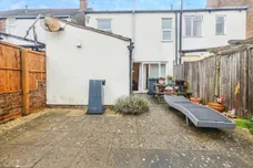 Gray Street, LINCOLN