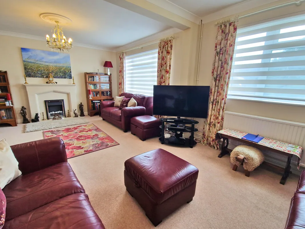 WIDGEON CLOSE, PORTHCAWL, CF36 3QE