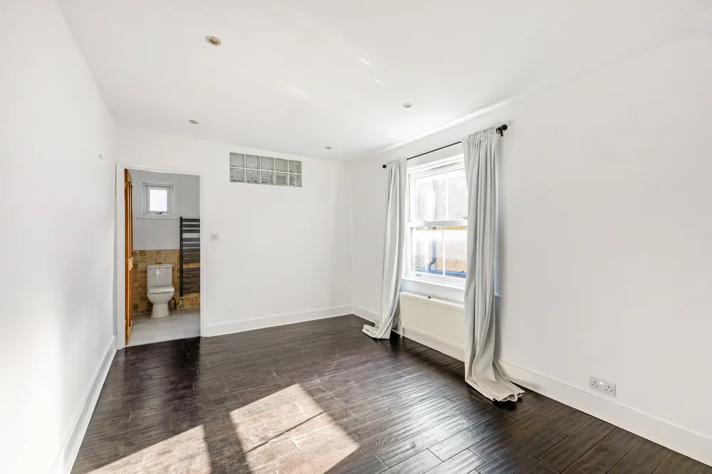 Devonshire Road, London, W4