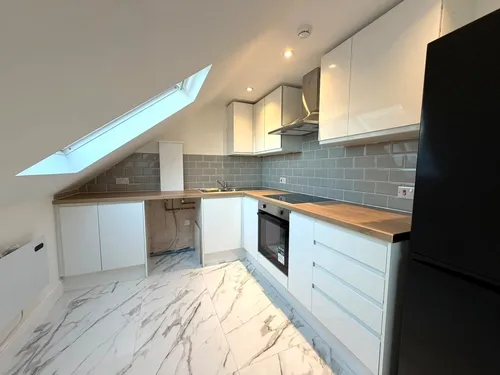 Gambole Road, LONDONphoto
