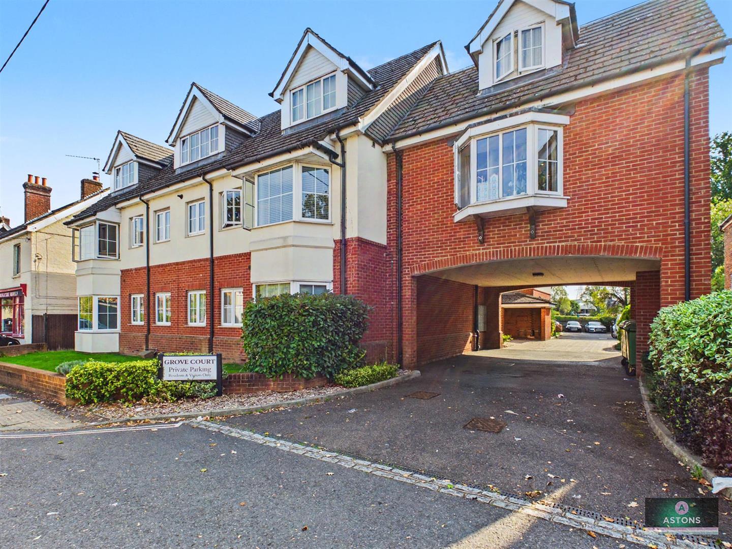 Grove Court, Three Bridges Image 2