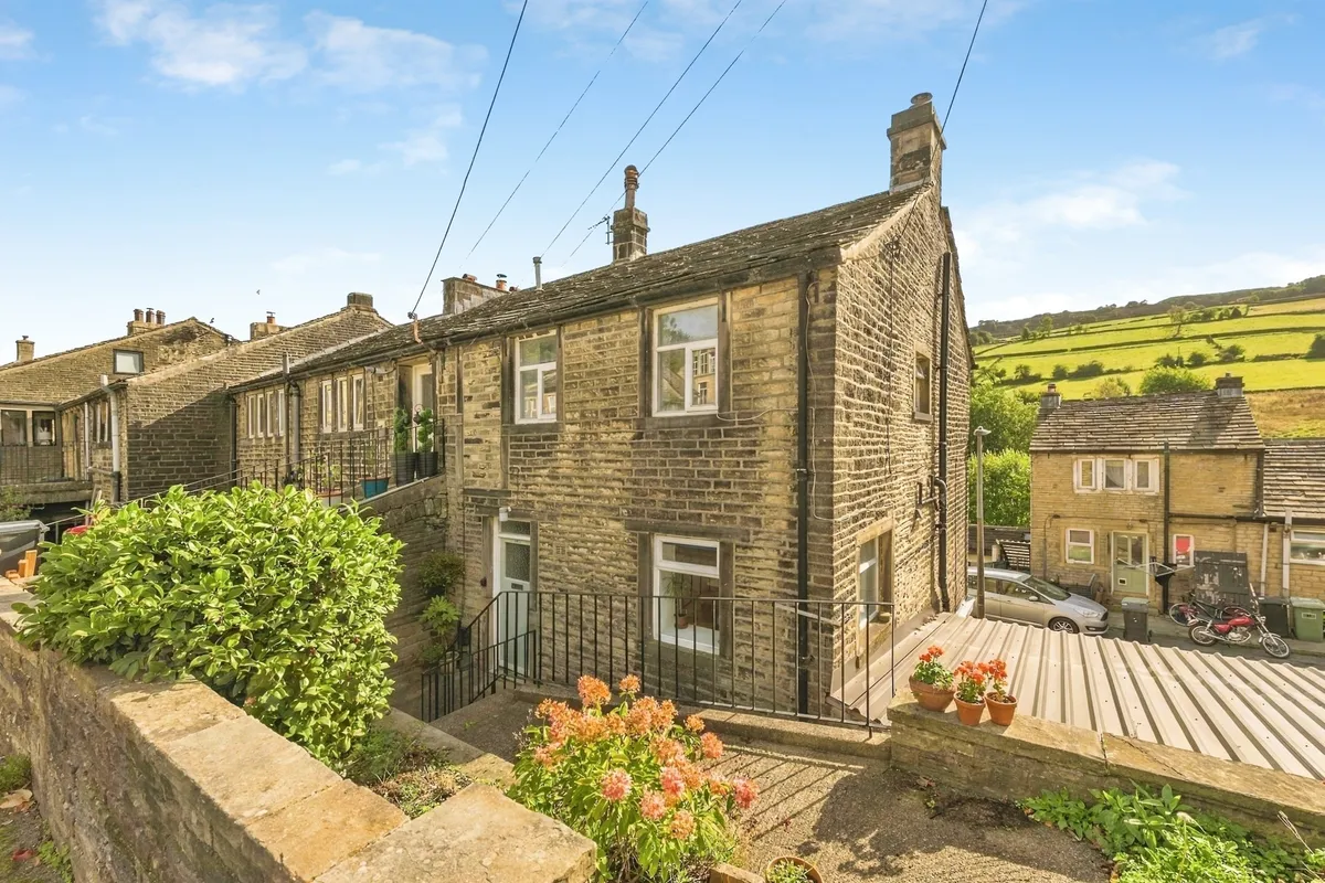 Woodhead Road, Holmbridge, Holmfirth