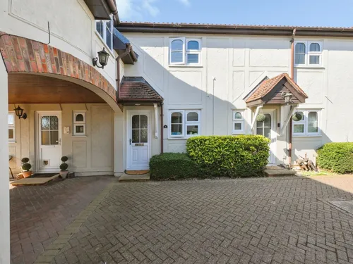 River Court, Chapmore End, Warephoto