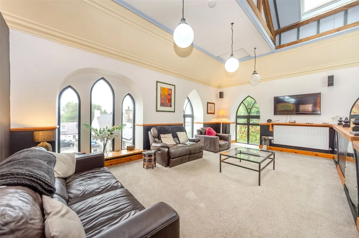 Bryn Crwn, Cwm-y-Glo, Caernarfon, Gwynedd, LL55