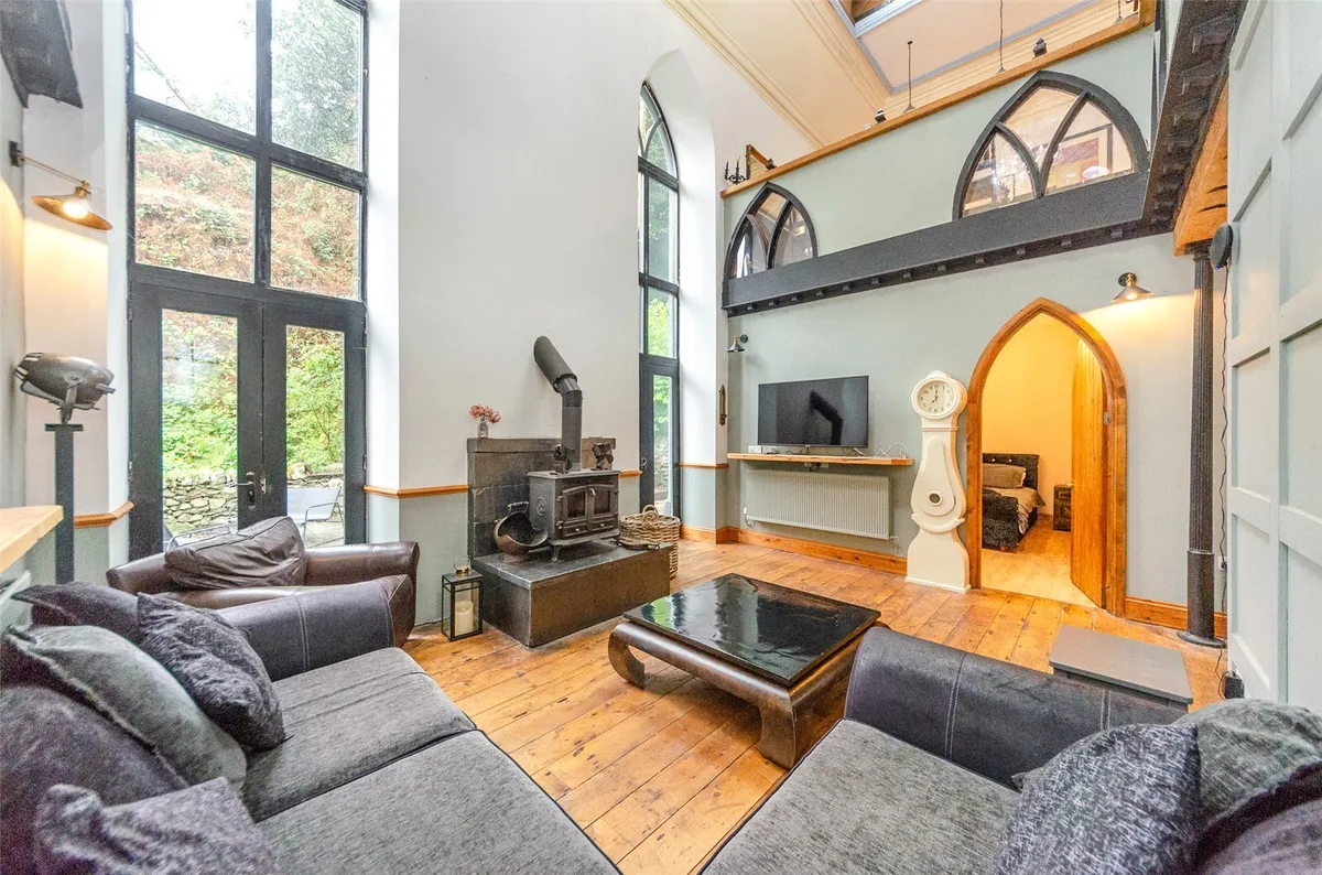 Bryn Crwn, Cwm-y-Glo, Caernarfon, Gwynedd, LL55