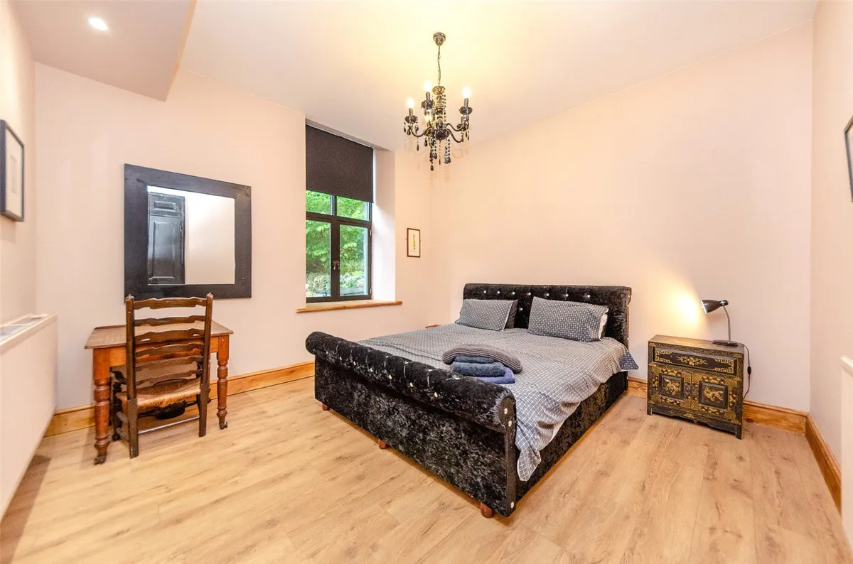 Bryn Crwn, Cwm-y-Glo, Caernarfon, Gwynedd, LL55