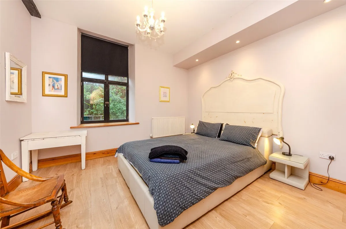 Bryn Crwn, Cwm-y-Glo, Caernarfon, Gwynedd, LL55