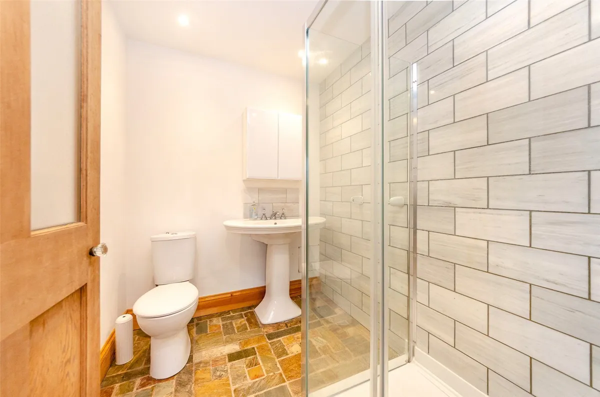 Bryn Crwn, Cwm-y-Glo, Caernarfon, Gwynedd, LL55