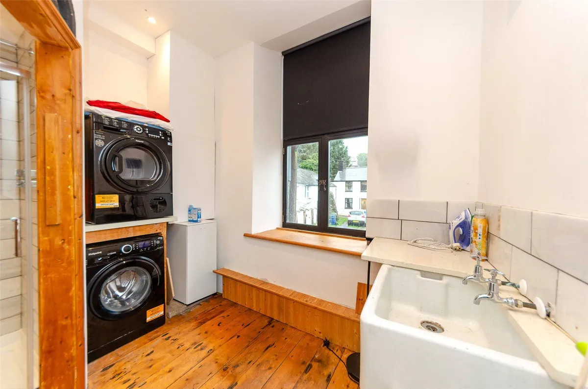 Bryn Crwn, Cwm-y-Glo, Caernarfon, Gwynedd, LL55